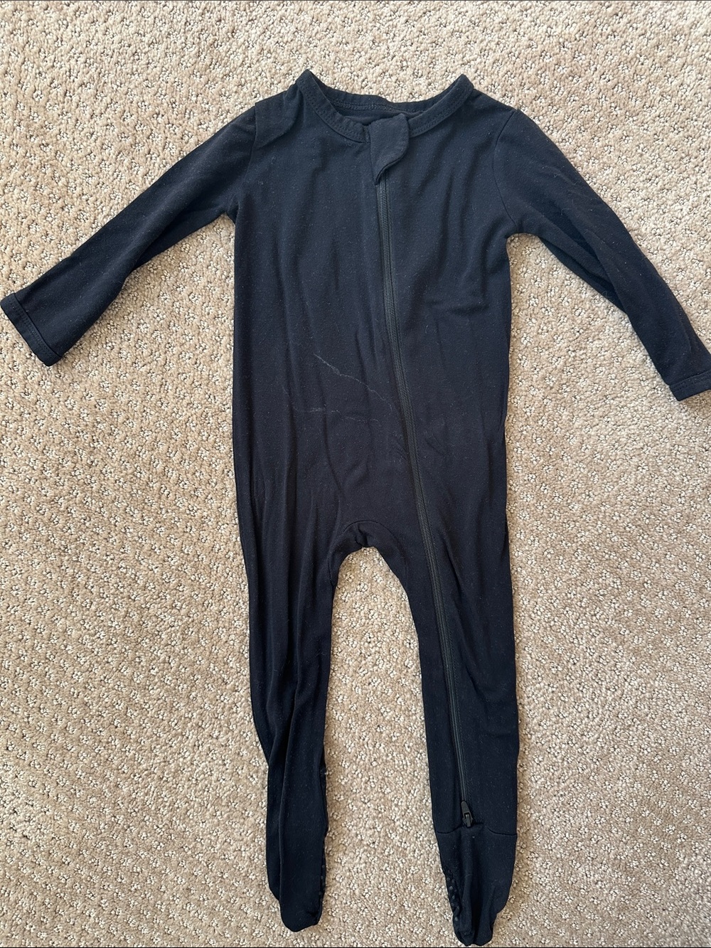 Kyte Baby Black Long-Sleeve Footed One-Piece